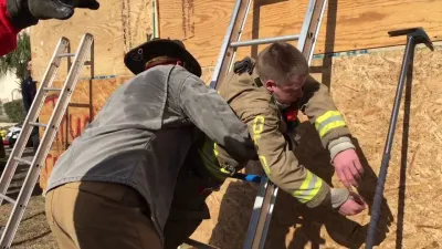 Firefighting video: Innovative One-Person Window Lift for Efficient Ladder Removal in Firefighting Operations