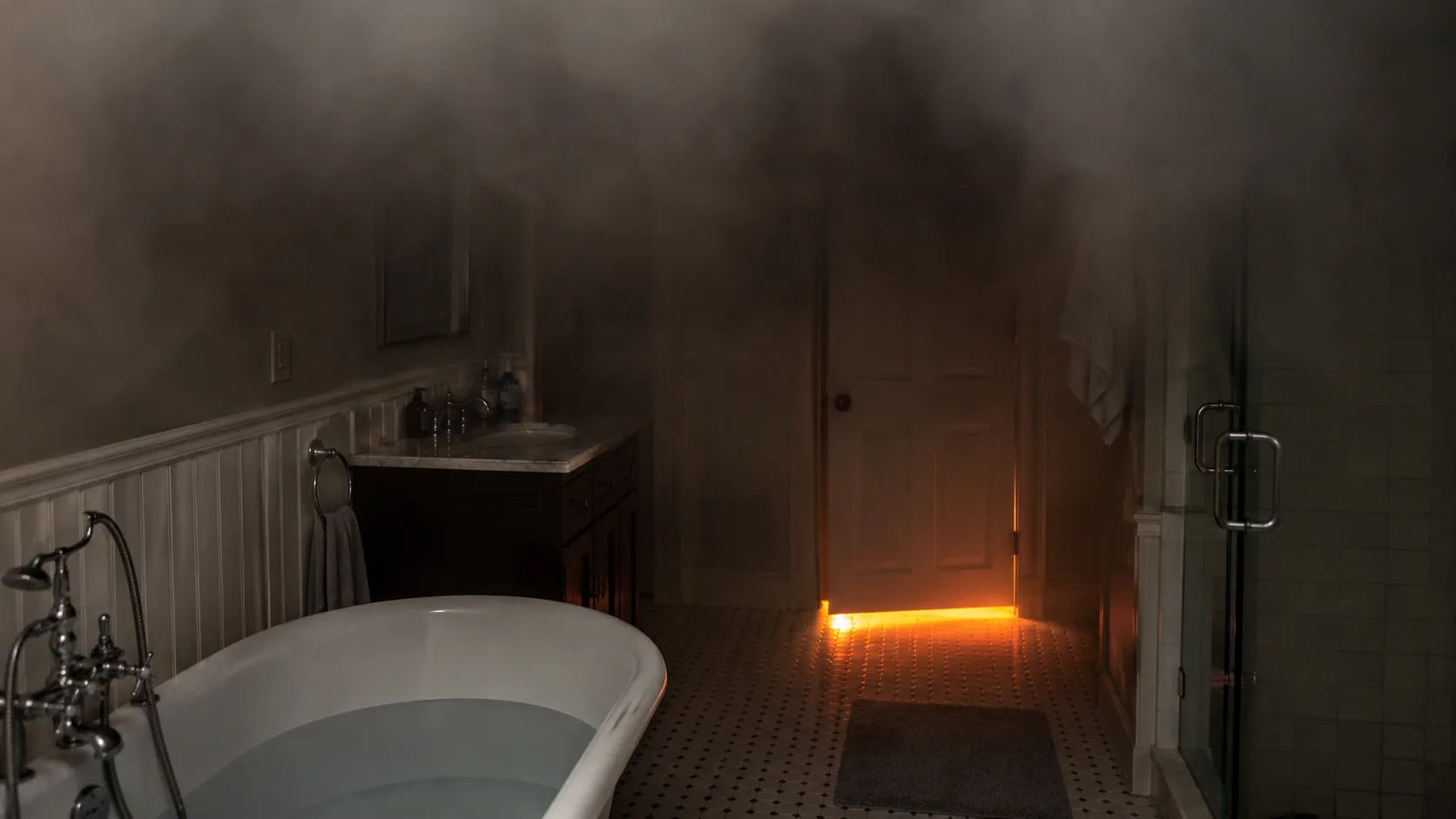 Hiding in the Bathtub During a House Fire: Does It Actually Work?