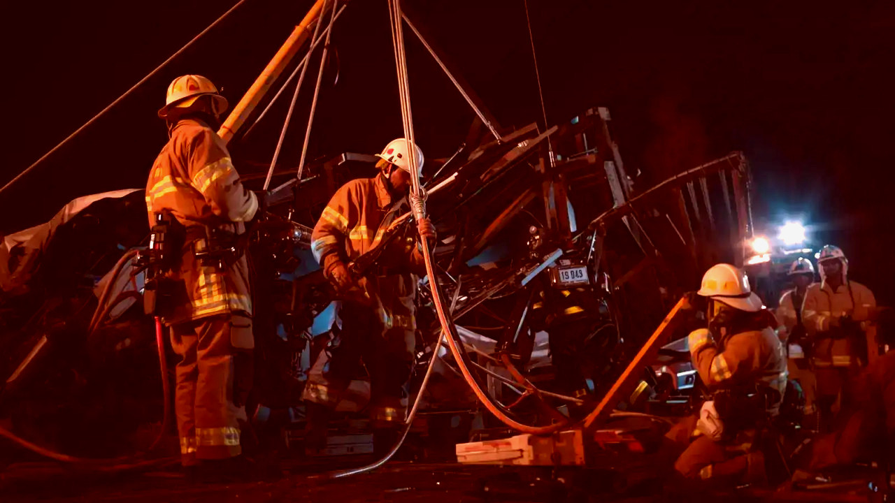 Trapped in the Basement: A Firefighter’s Harrowing Mayday...